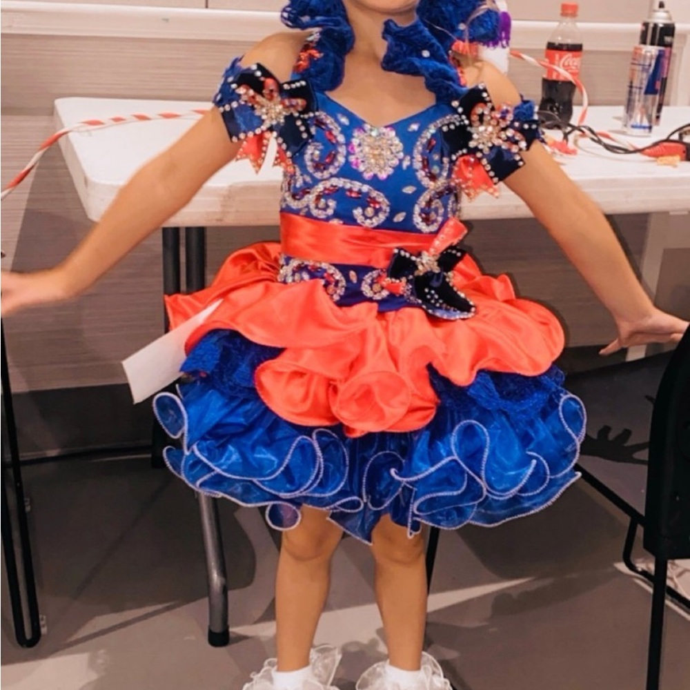 Pageant dress - Picture 3 of 3